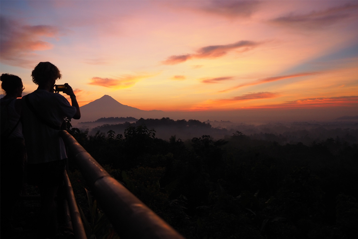 sunrise in borobudur