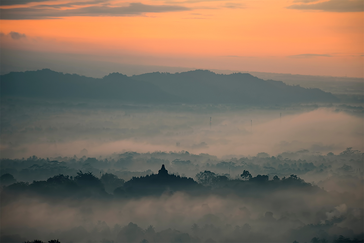 sunrise in borobudur