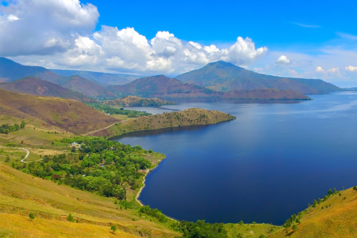 7 Spot Ciamik untuk Menikmati Panorama Indah Danau Toba