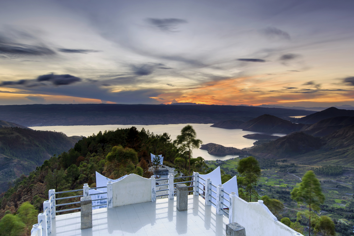 lake toba