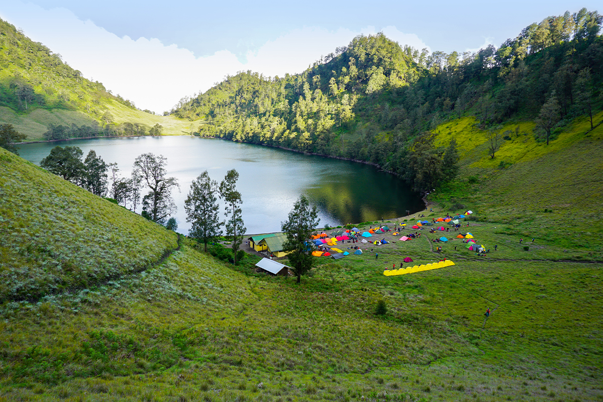 Hidden gems covered by mountain, the volcanic lake