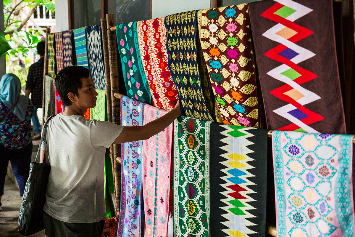 hand weaving