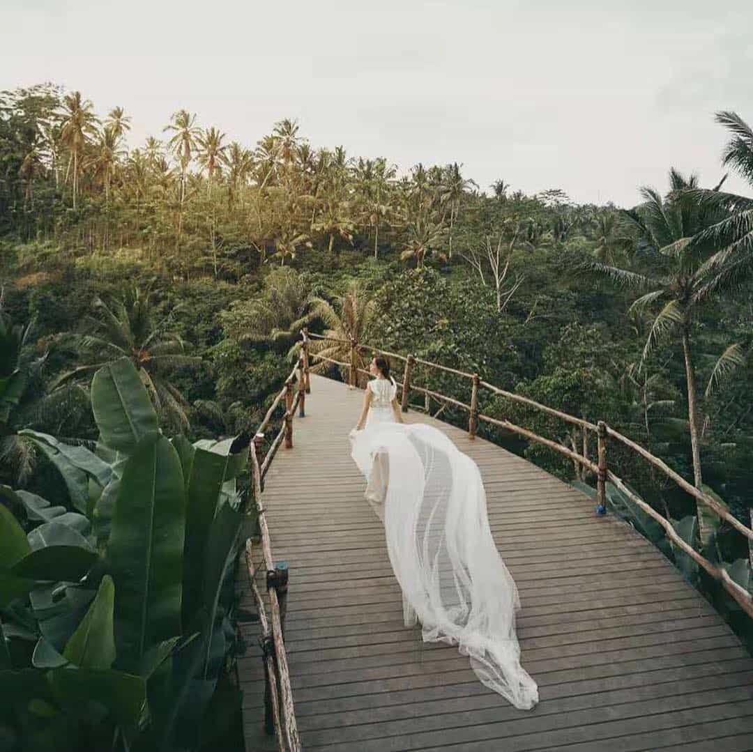 Enjoy the Magnificent View in Bali with These 10 Instagrammable Swings