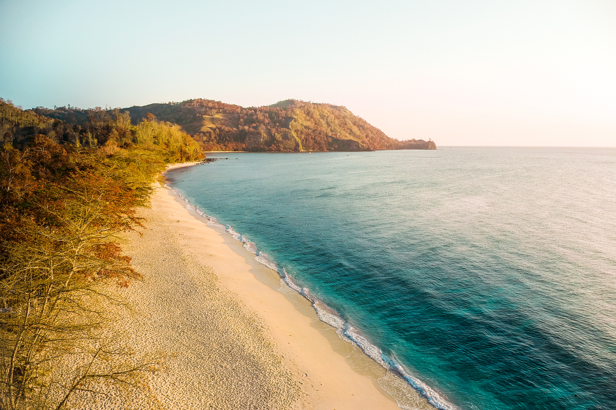 Pemandangan Indah Pantai Paal Likupang