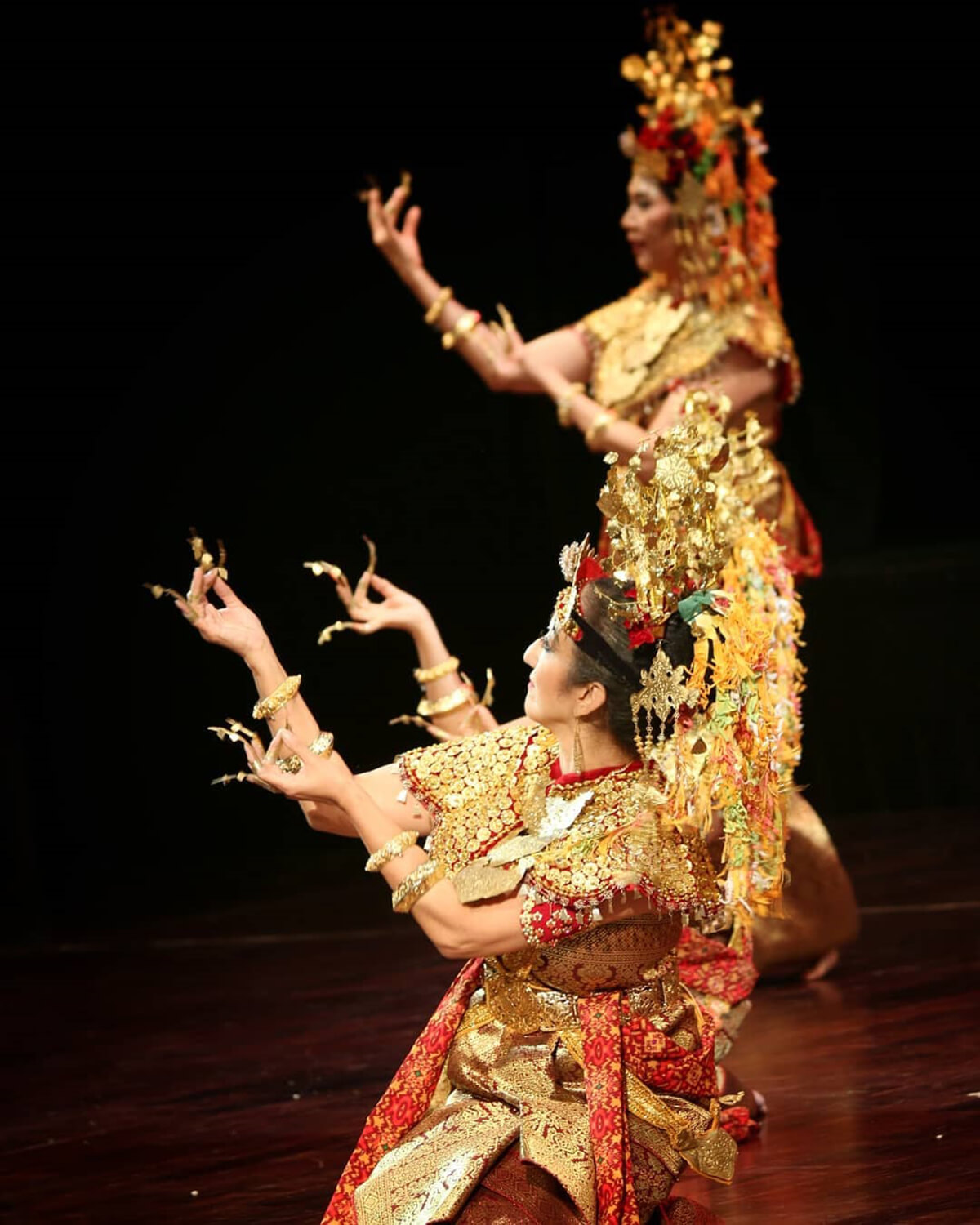 20 Inspiring Destinations with Unique Dance Art that You can Explore Soon in Indonesia