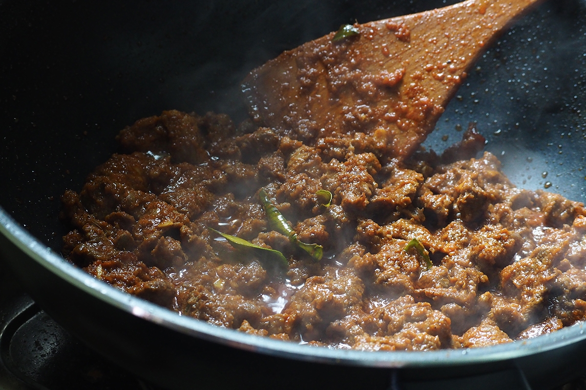 Lezatnya Rendang Minangkabau yang Mendunia