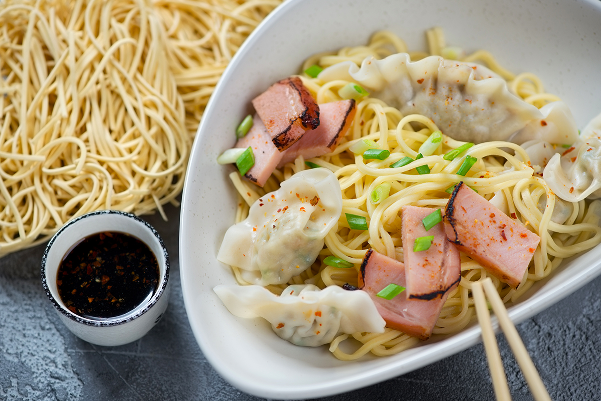 Seporsi siu mie yang lezat dan menggugah selera
