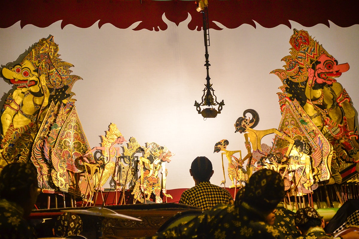 The Riveting WAYANG KULIT SHADOW PUPPET SHOWS of Java and Bali - Indonesia Travel