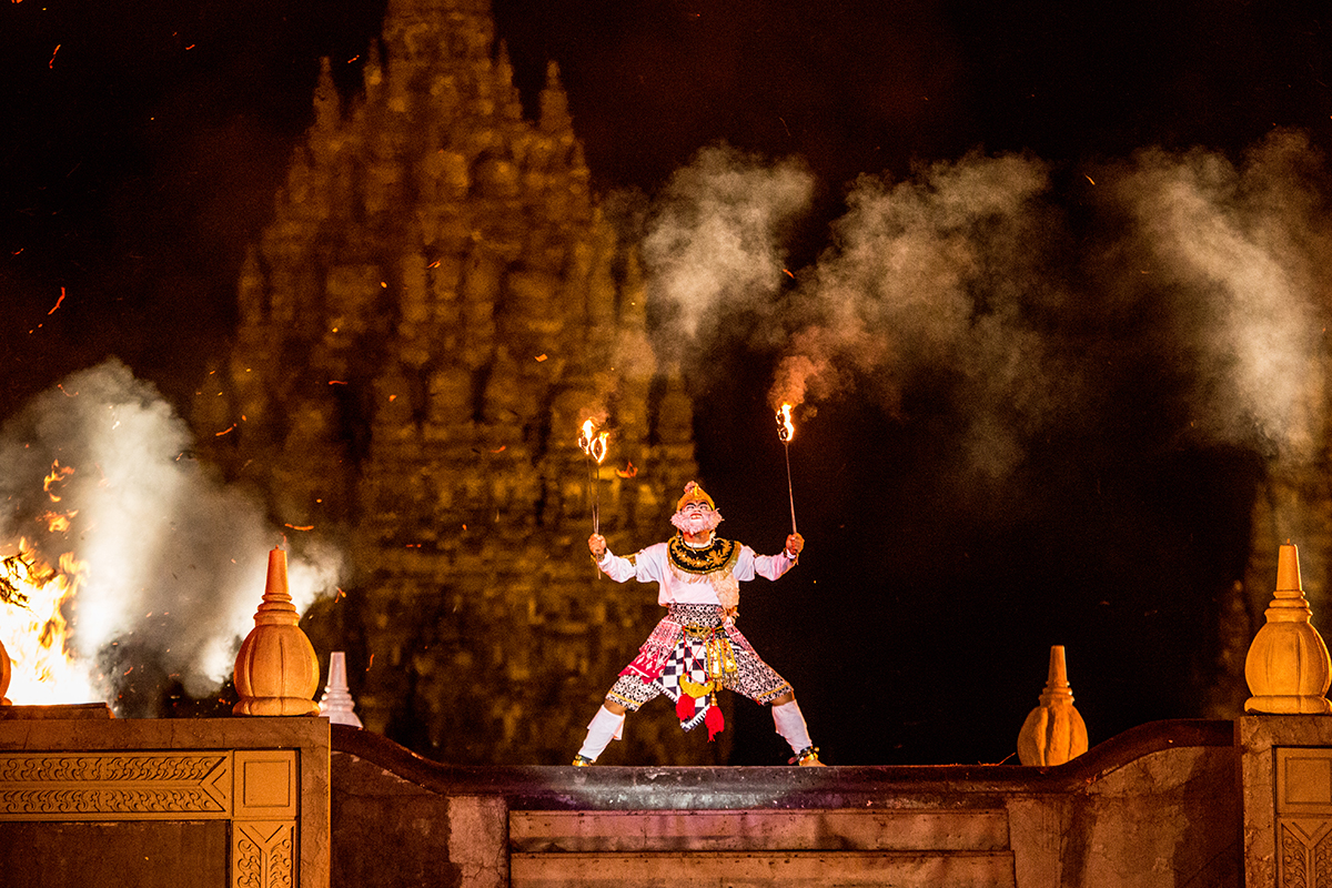 The Riveting WAYANG KULIT SHADOW PUPPET SHOWS of Java and Bali