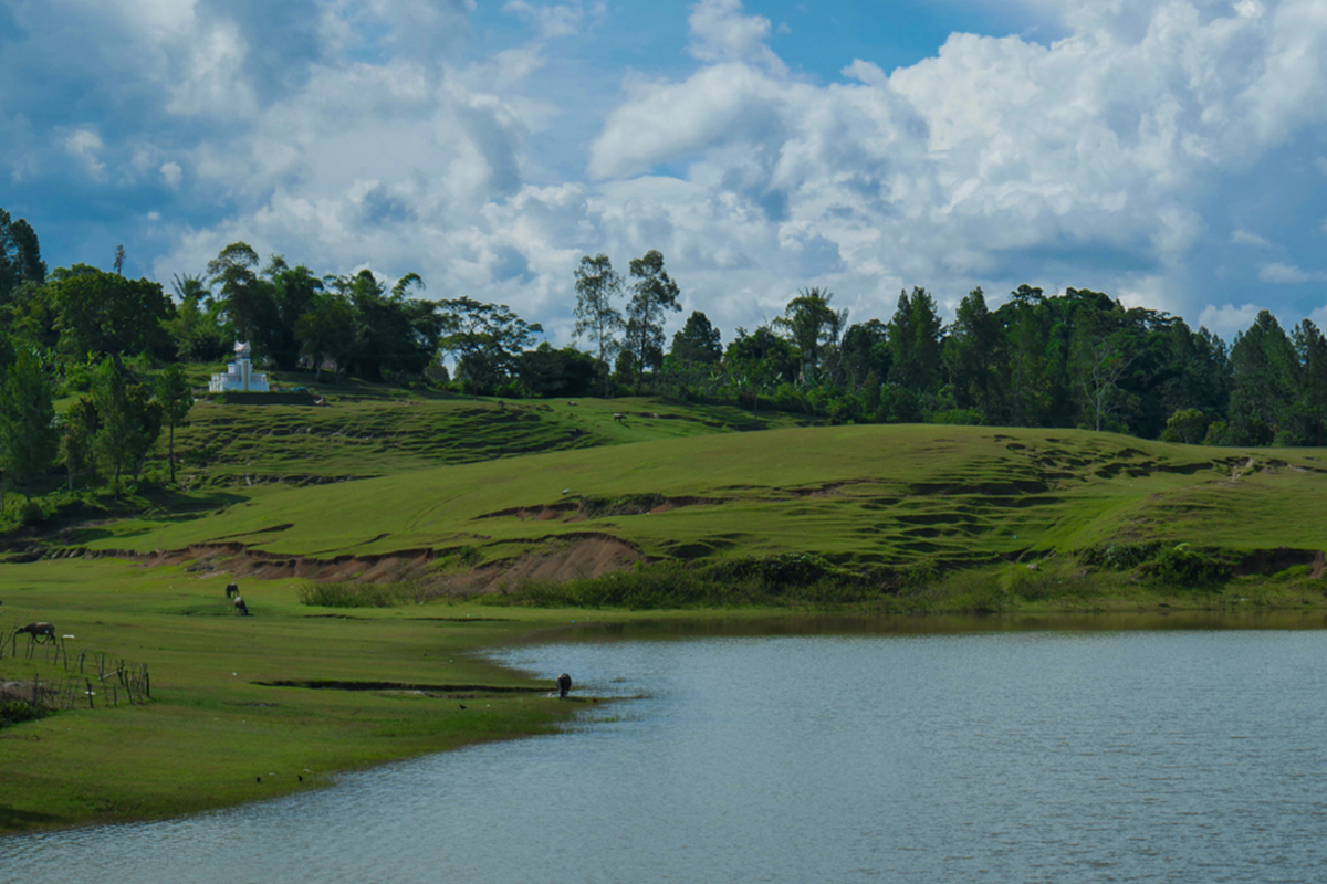 scenic spots in lake toba