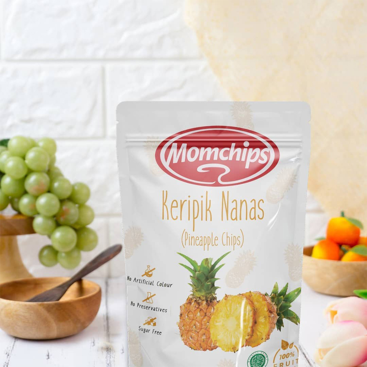 Camilan UMKM lokal yang menarik dicoba, Momchips