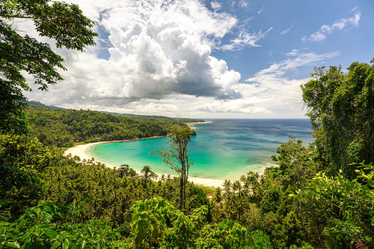 pemandangan Pantai Gorango di Morotai