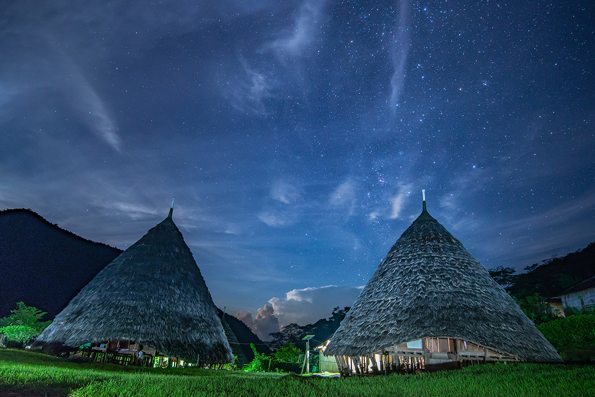 Wae Rebo pada malam hari Courtesy of Wonderful Indonesia