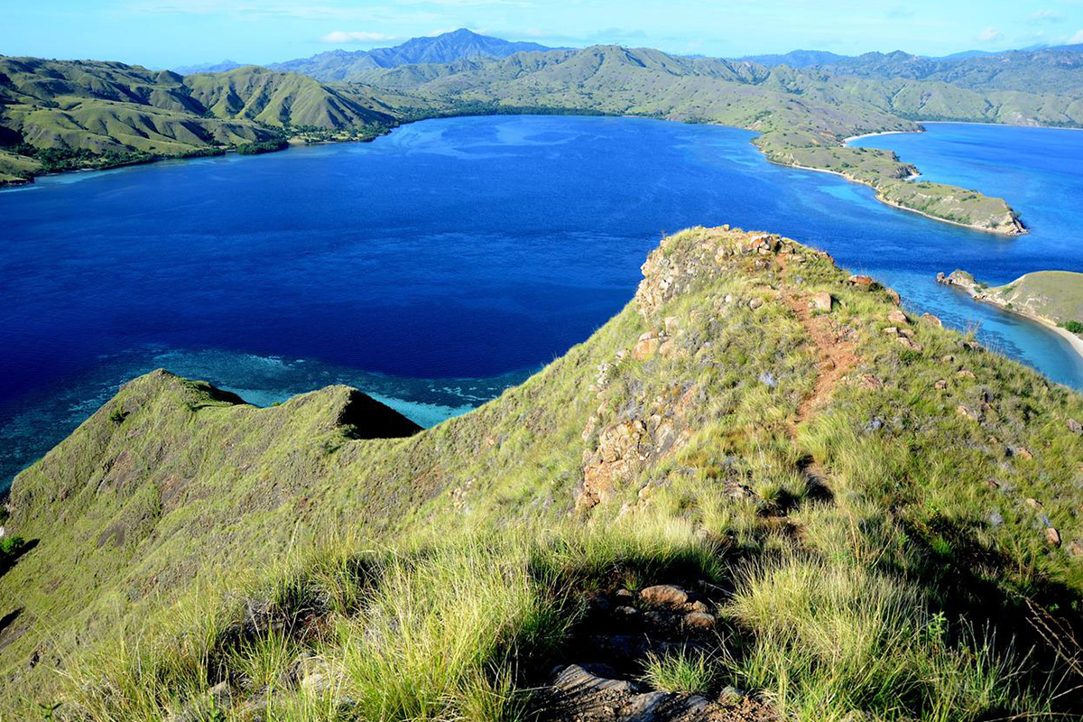 5 Pesona Mengagumkan Danau Sentani Papua yang Tak Bisa Dilupakan - Event