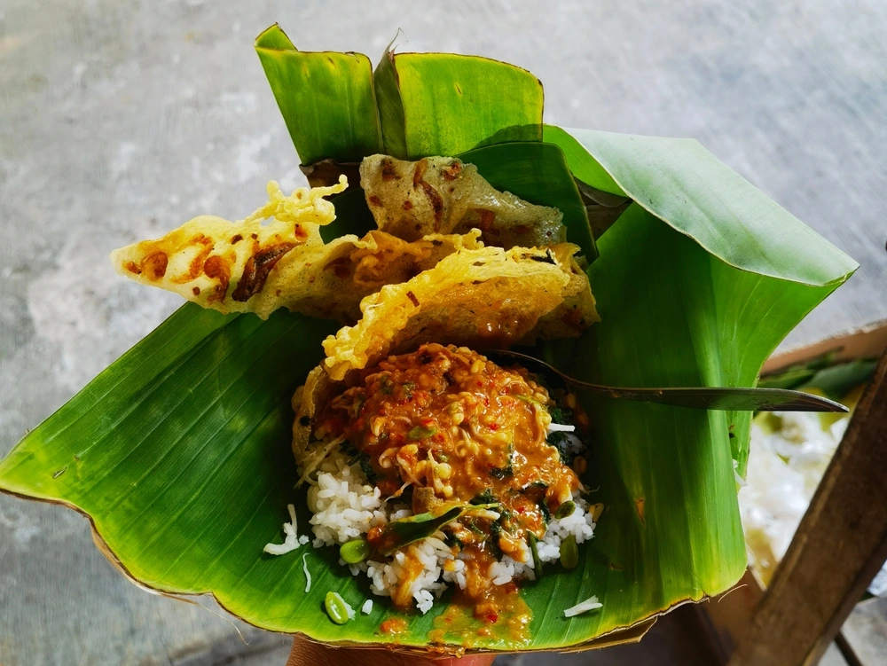 10 Kuliner Mojokerto yang Wajib Dicoba, dari Onde-Onde hingga Rawon