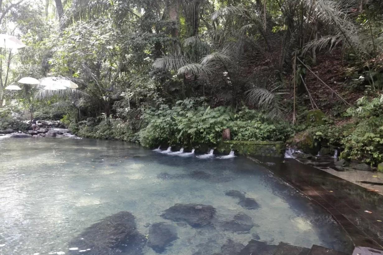 hero image for travel ideas detail