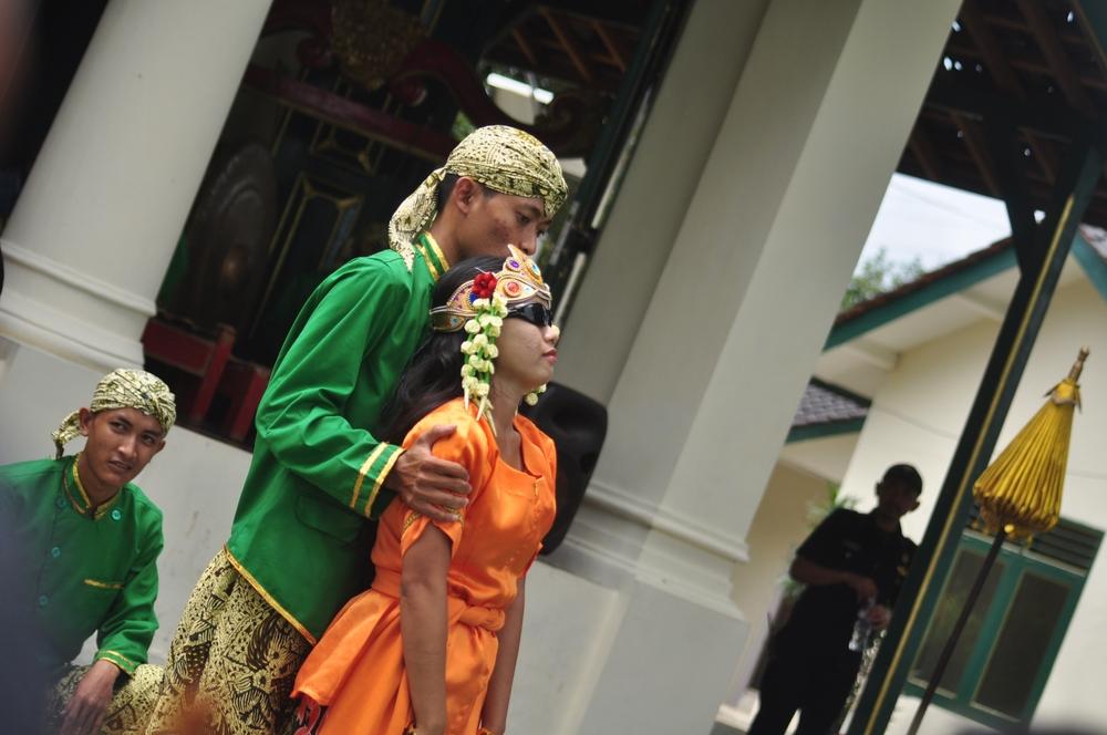 Sintren Cirebon: Tari Mistis dengan Unsur Magis Khas