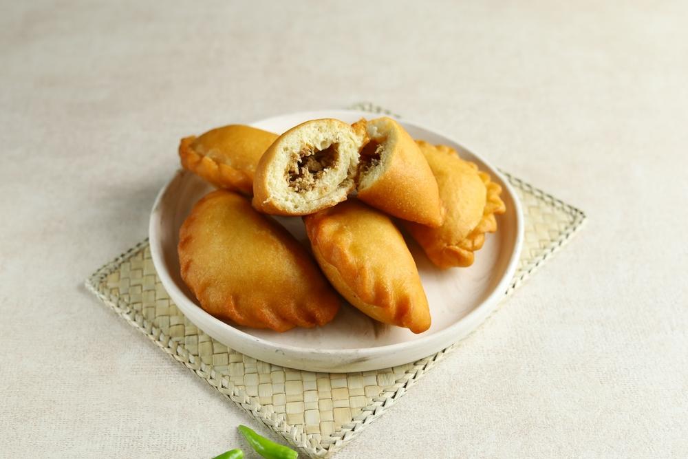 Panada, Kue Goreng Khas Manado dengan Isian Lezat