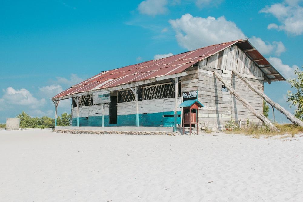 Replika SD Laskar Pelangi