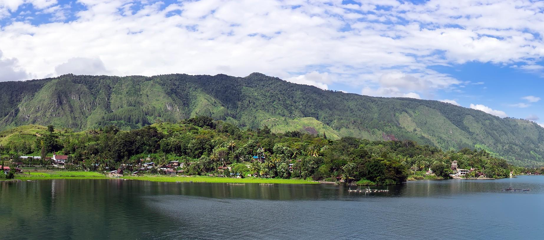 후타 시알라간: 사모시르섬의 고대바탁마을