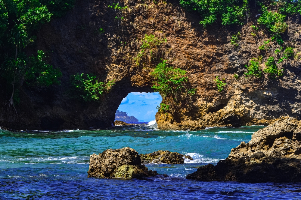 Pantai Pintu Kota Ambon