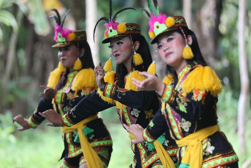 Dolalak, Tarian Enerjik dengan Sejarah Panjang  