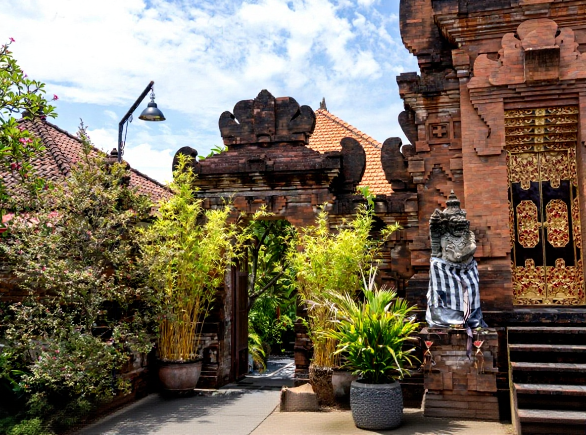 hero image for travel ideas detail