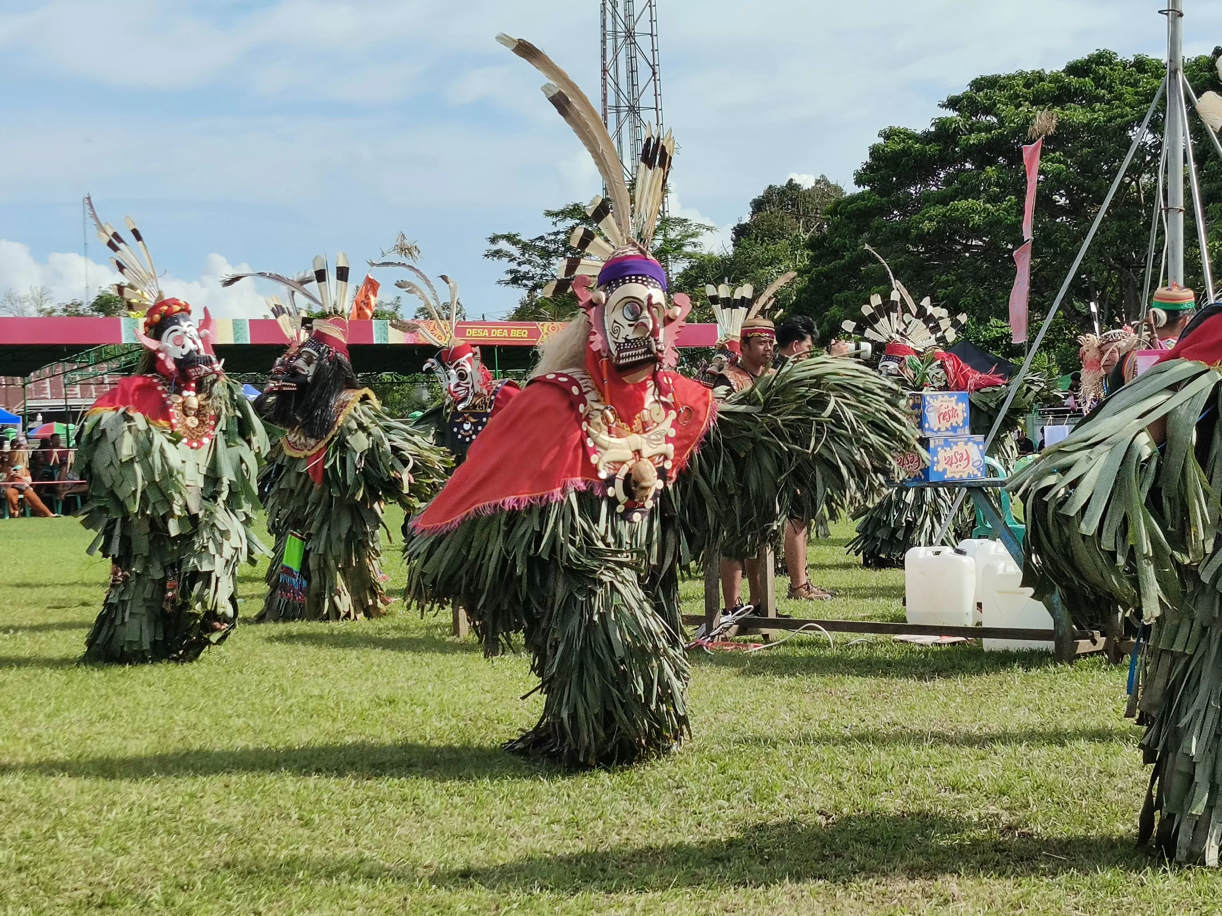 Lom Plai Traditional and Cultural Festival