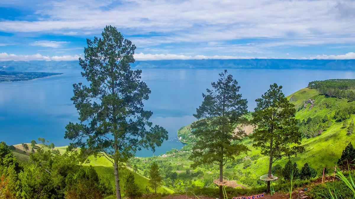 hero image for travel ideas detail