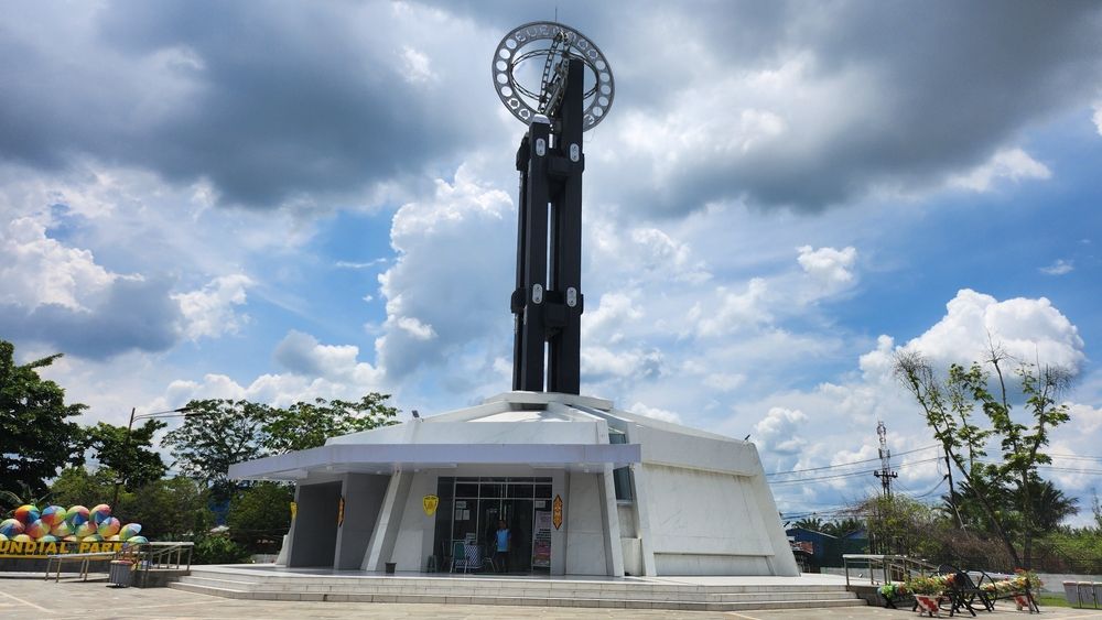 Tugu Khatulistiwa, Penanda Garis Imajiner Penting di Pontianak