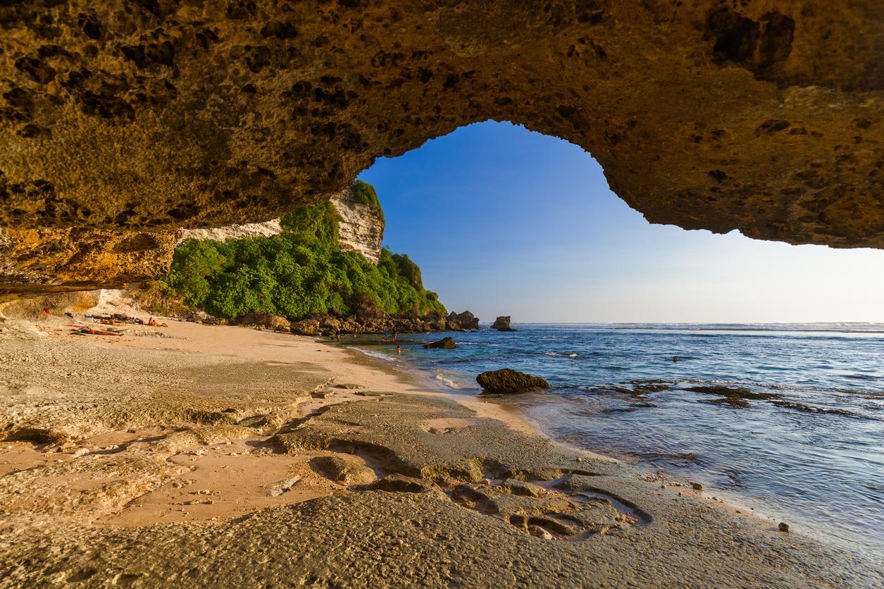 bali - suluban beach