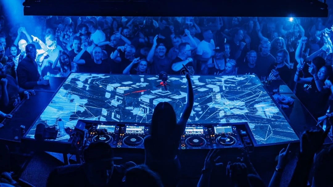 Nifra DJ World Tour