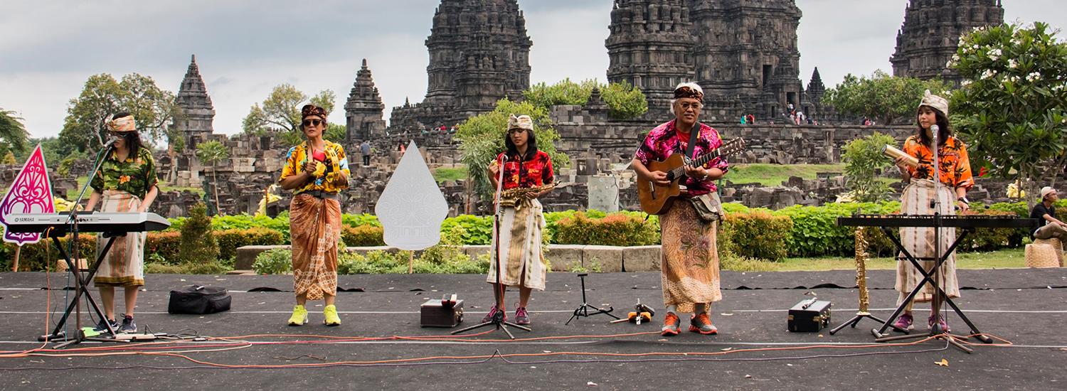 hero image for travel ideas detail