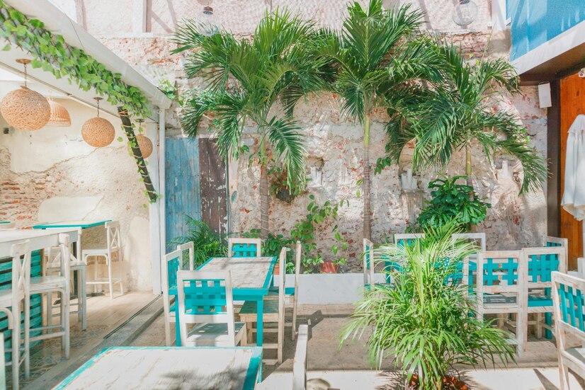 Kenza Cafe & Restaurant