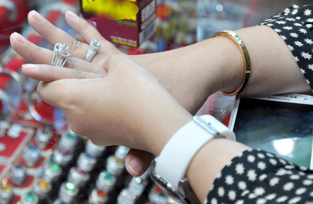 Perhiasan Intan yang Berkilau Mewah dari Kalimantan Selatan