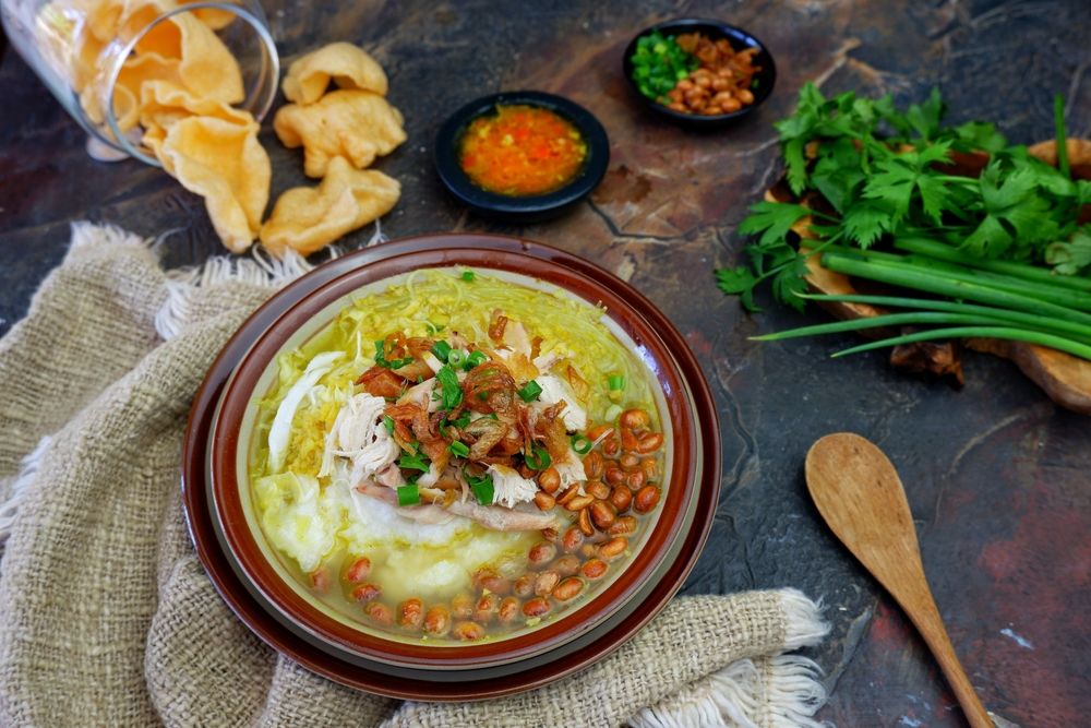 Bubur Sop Ayam, Uniknya Sajian Bubur dengan Sentuhan Sop Ayam