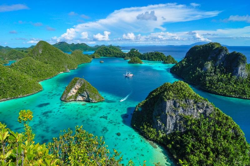 Wayag島,這裡是原始的海灘