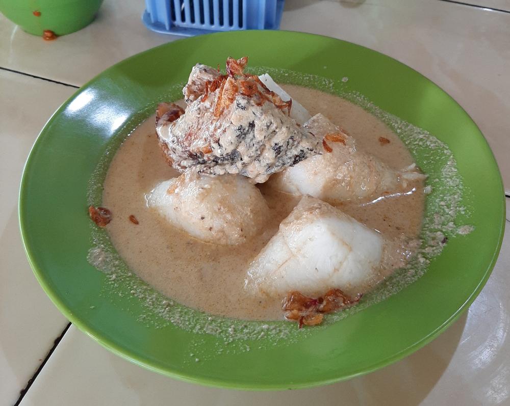 Ketupat Kandangan: Kuliner Khas Kalimantan Selatan