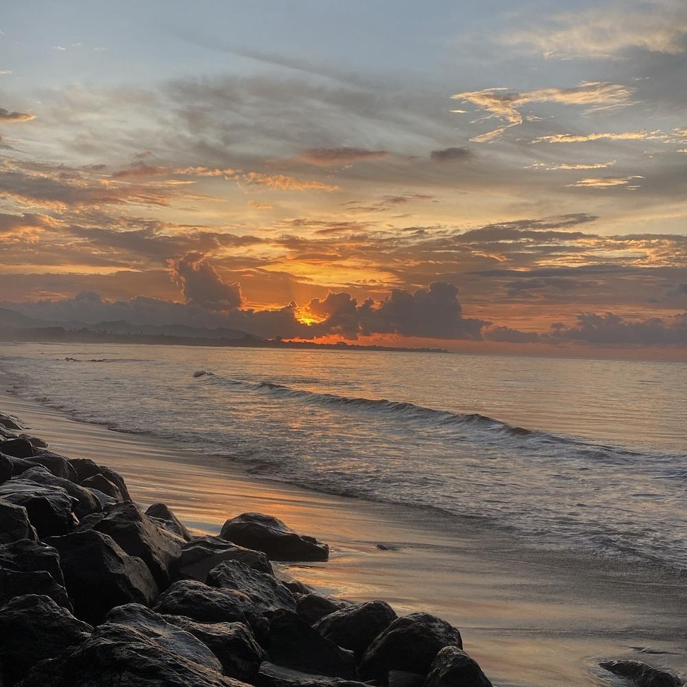 Pantai Lebih