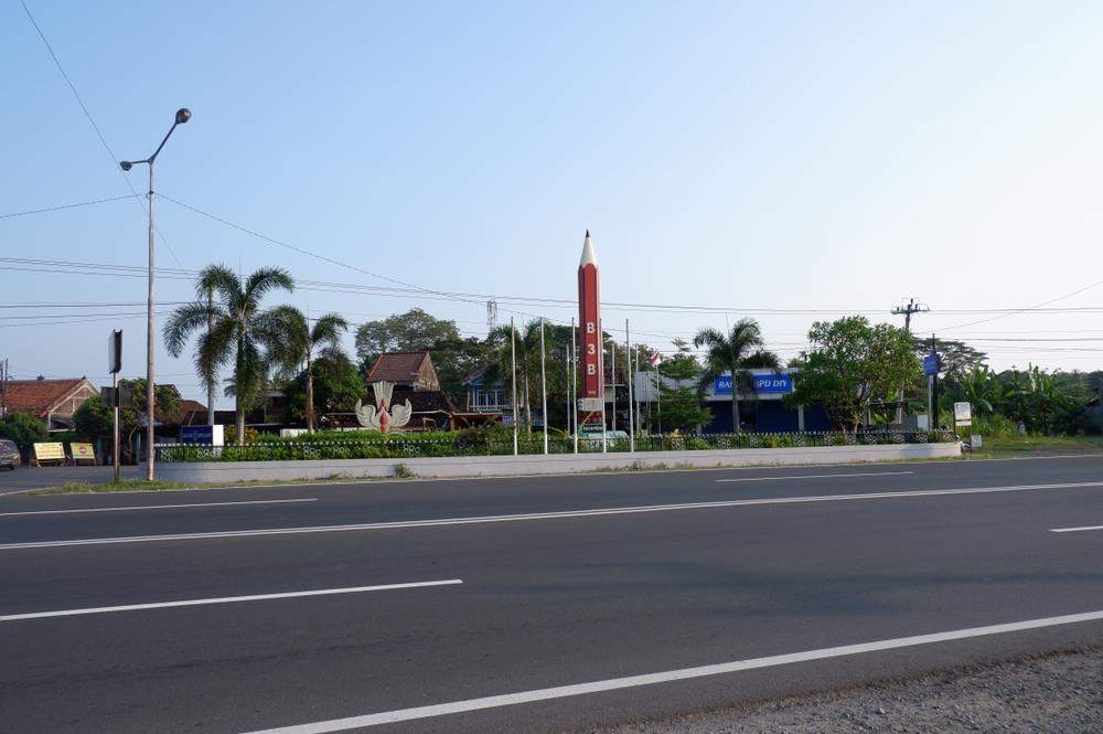 Tugu Pensil Pekanbaru: Simbol Pendidikan dan Sejarah