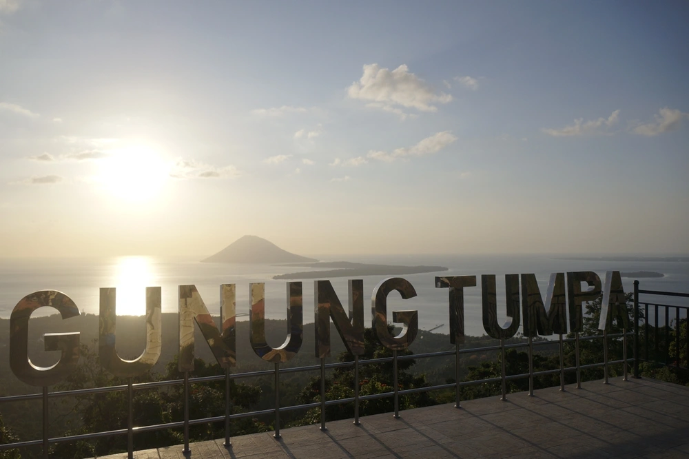 Mount Tumpa: The Best Spot for Panoramic Views of Manado