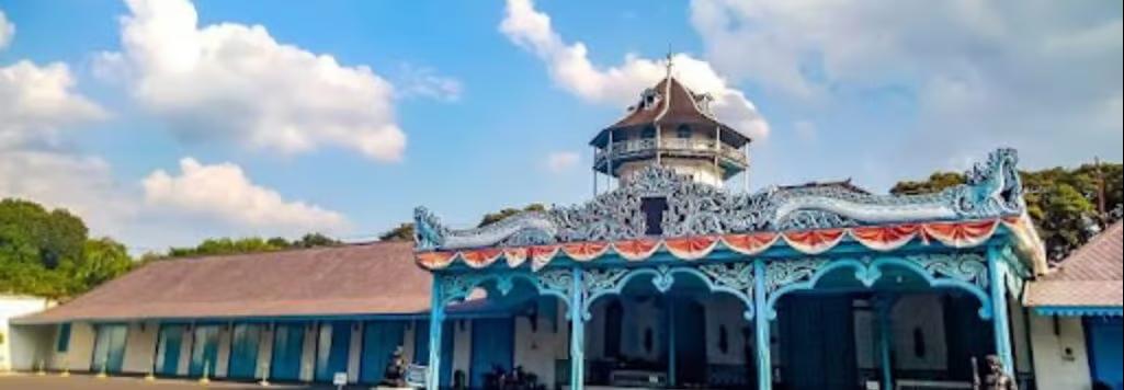 hero image for travel ideas detail