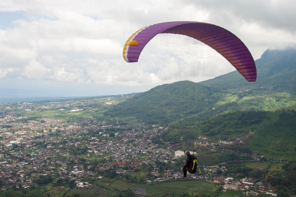 Paragliden in Batu, Een Nieuwe Perspectiefvolle Vliegbeleving
