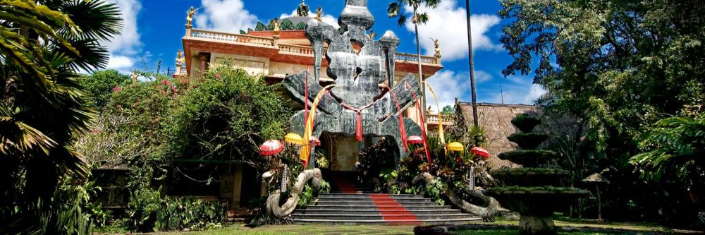 hero image for travel ideas detail