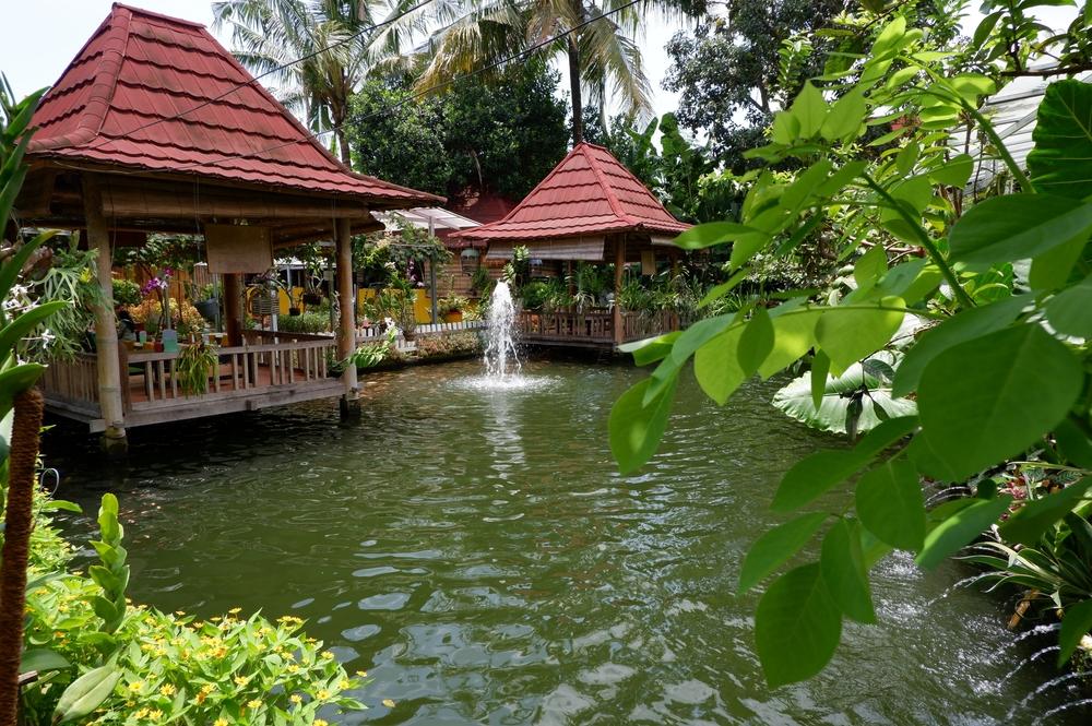 Taman Santap Rumah Kayu