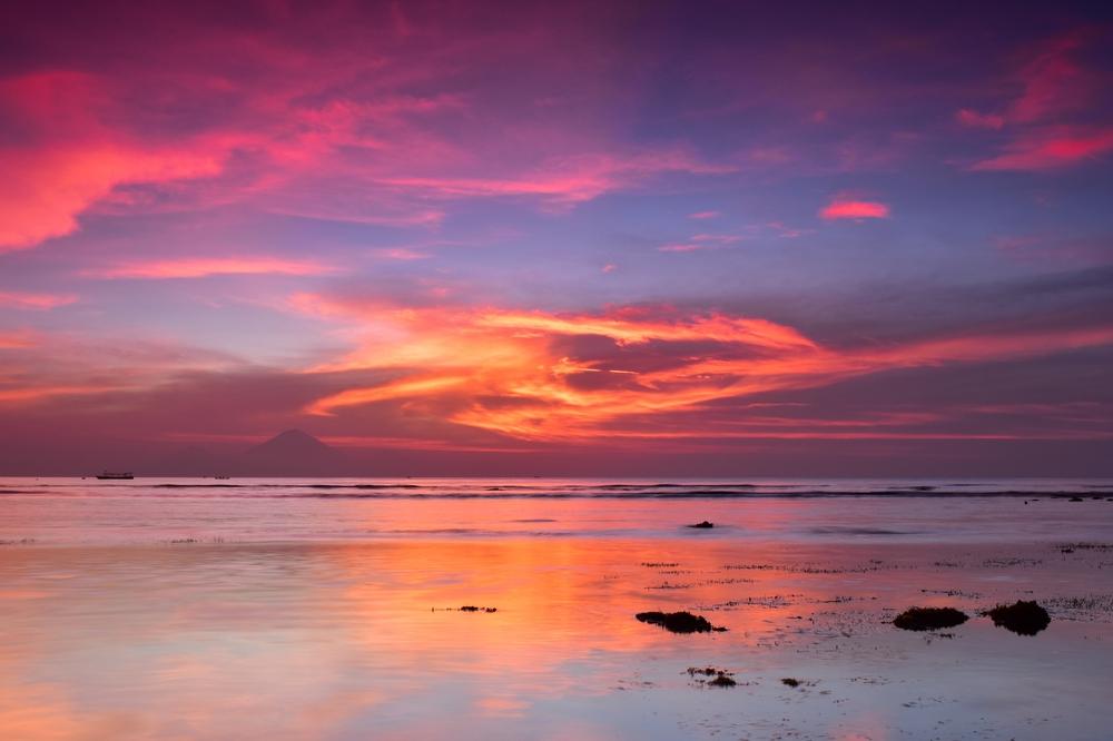 Pantai Mentigi