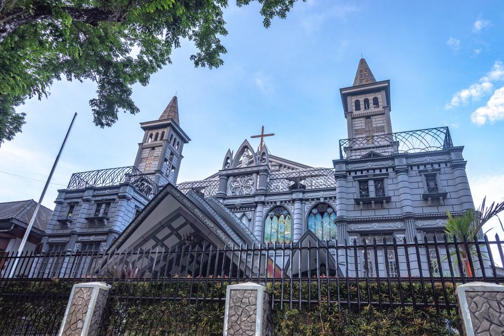 Katedral Santa Maria: Ikon Katolik di Kalimantan Tengah