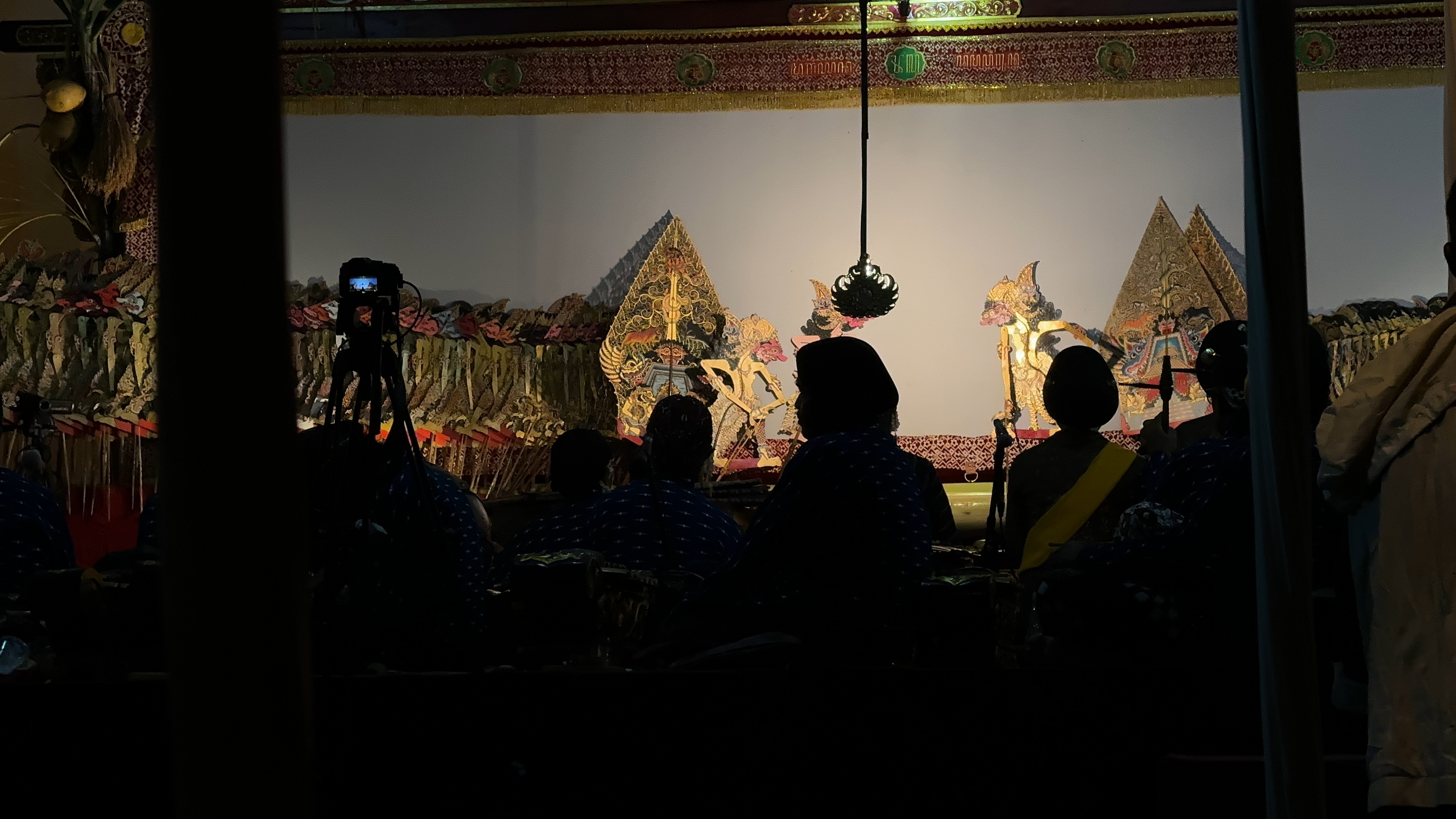 Malem 1 Suro: Lampah Ratri, Pagelaran Wayang