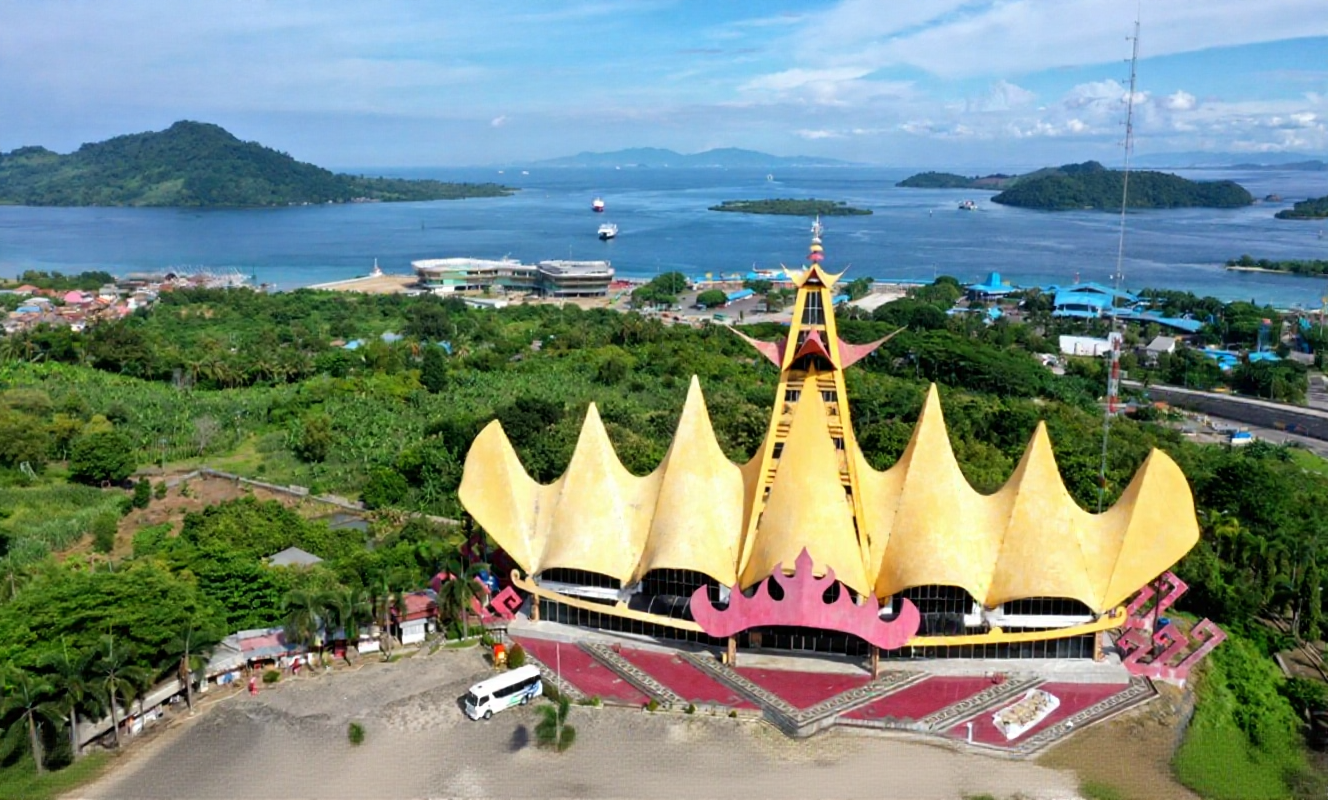 hero image for travel ideas detail