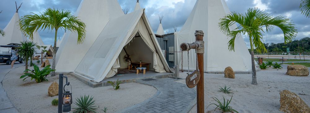 hero image for travel ideas detail